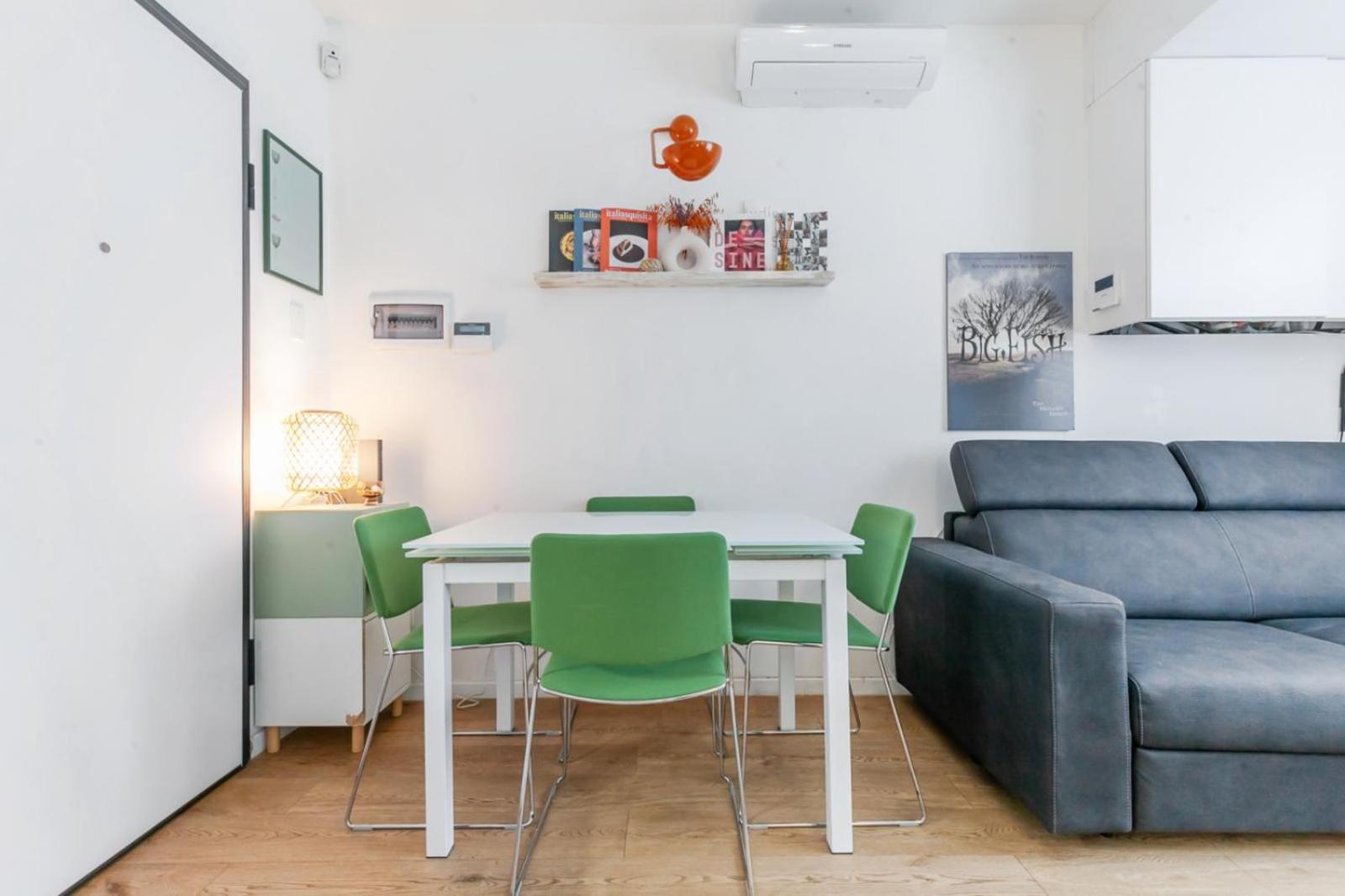 "Cine Cozy Loft" 3 Min Walk To Porta Romana Metro Station & Qc Terme Милан Экстерьер фото